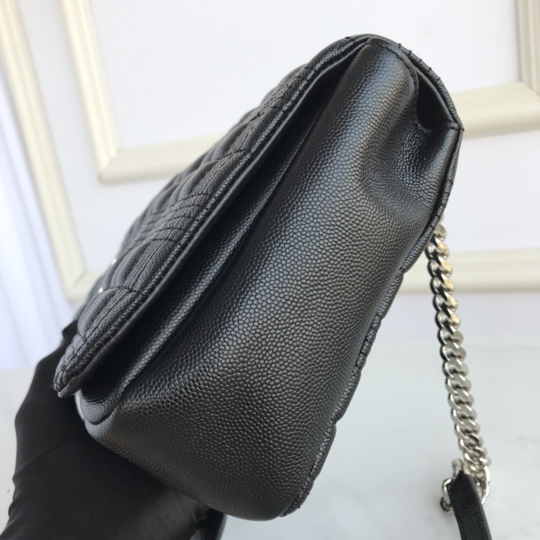 Medium Quilted Lambskin Lola Bag Black High