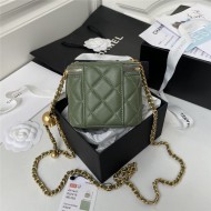 Chanel SMALL VANITY WITH CHAIN Lambskin & Gold-Tone Metal AP1447 Green A