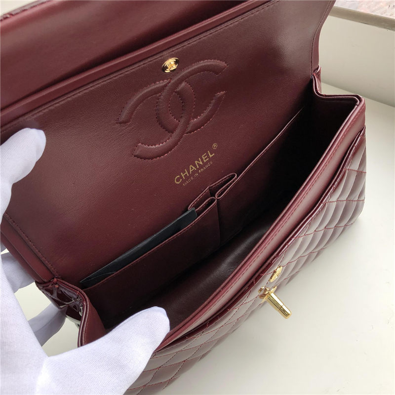 Medium CLASSIC HANDBAG Patent Leather Gold Metal Burgundy A