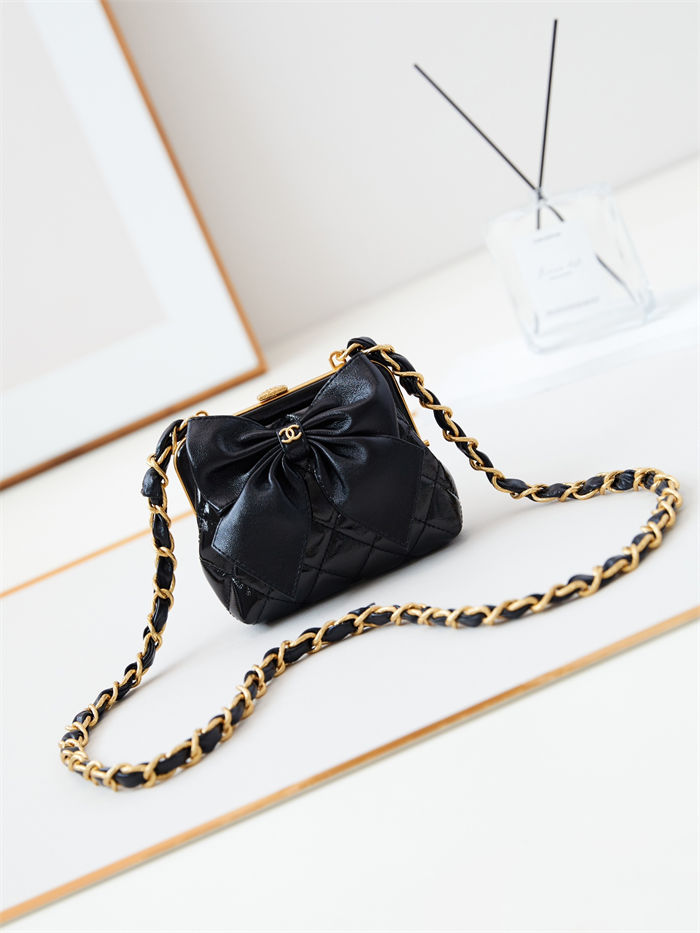 Chanel CLUTCH WITH CHAIN AP4028 Lambskin & Gold-Tone Metal Black A