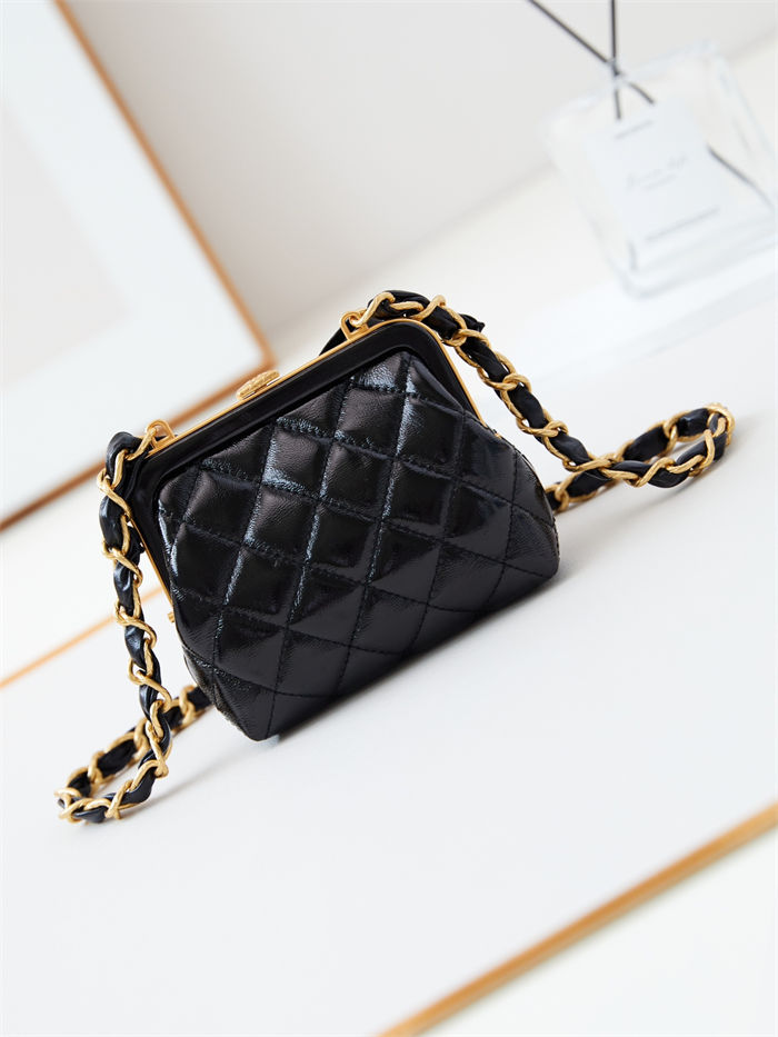 Chanel CLUTCH WITH CHAIN AP4028 Lambskin & Gold-Tone Metal Black A