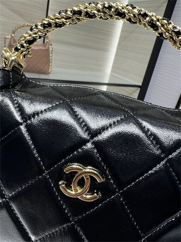 Chanel CLUTCH WITH CHAIN AP4189 Shiny Lambskin & Gold-Tone Metal Black High