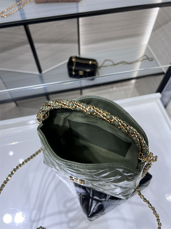 Chanel CLUTCH WITH CHAIN AP4189 Shiny Lambskin & Gold-Tone Metal Green High