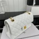 Small CLASSIC HANDBAG Lambskin Gold Metal White A