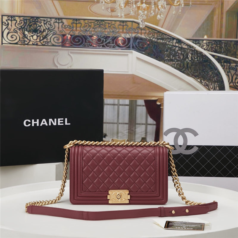 BOY Chanel HANDBAG Lambskin Burgundy B