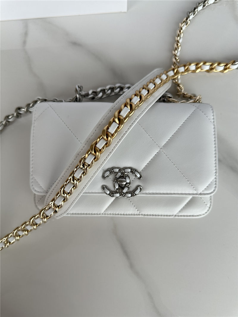 Chanel 19 WALLET ON CHAIN-A Shiny Lambskin, Gold/Silver-Tone & Ruthenium-Finish Metal White A