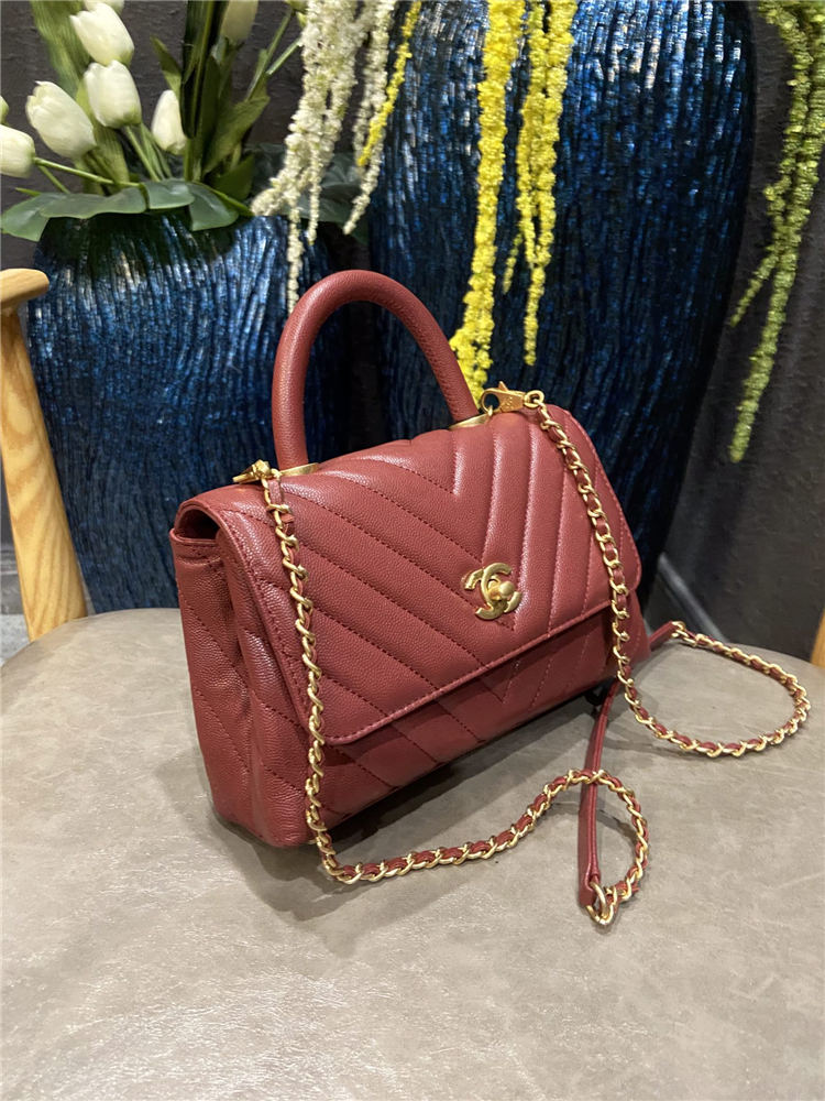 SMALL FLAP BAG WITH TOP HANDLE Chevrons Pattern Grained Calfskin Burgundy Gold Metal High