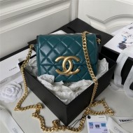 Chanel CLUTCH WITH CHAIN Shiny Lambskin & Gold-Tone Metal AP3854 Olive A