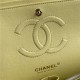 Medium CLASSIC HANDBAG Lambskin Yellow Gold Metal A