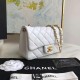 Mini CLASSIC HANDBAG Lambskin Gold Metal White A