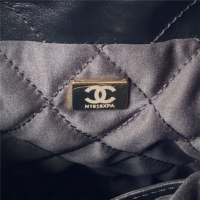 Chanel 22 MINI HANDBAG Shiny Calfskin Black & Gold-Tone Metal AS3980 High