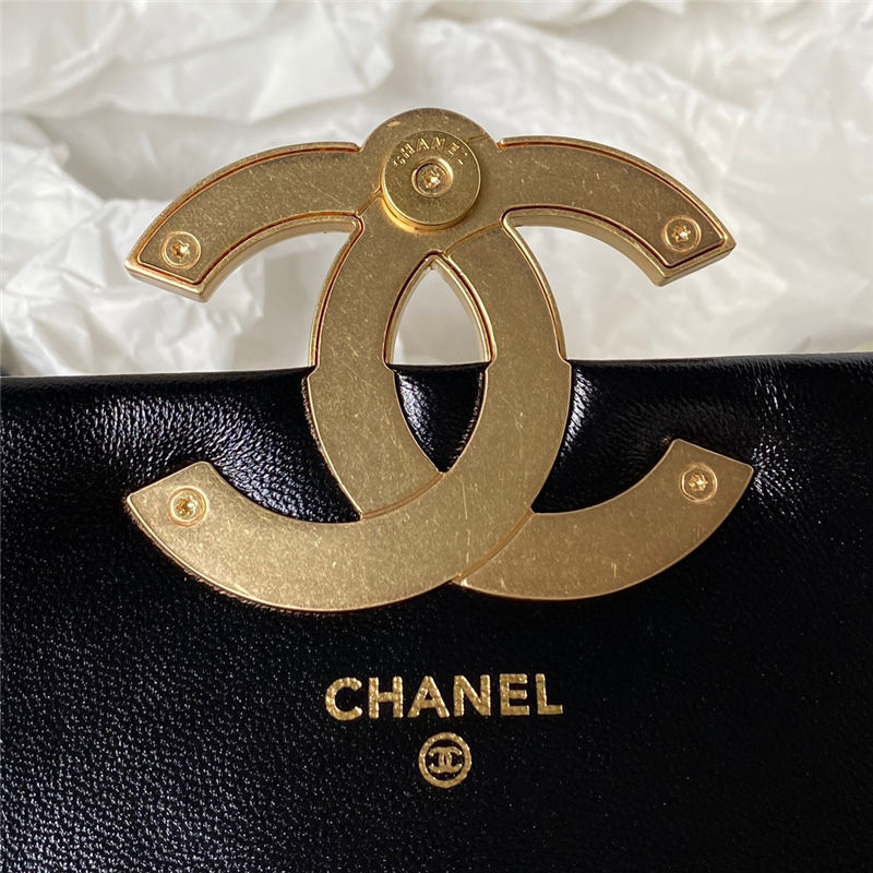 Chanel CLUTCH WITH CHAIN Shiny Lambskin & Gold-Tone Metal AP3854 Black A