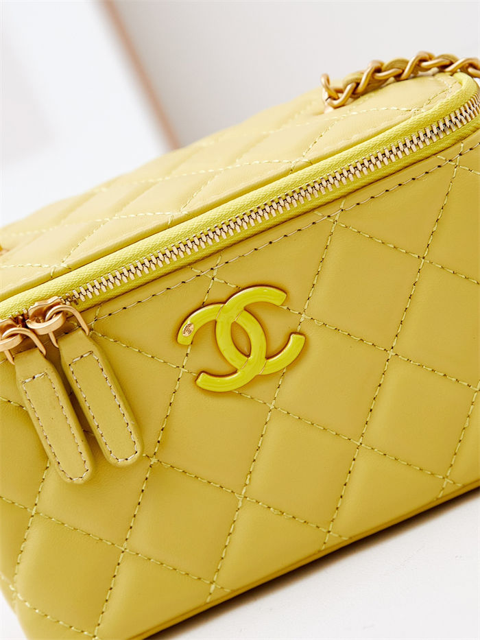 Chanel Vanity with Chain AP3940 Lambskin Yellow High