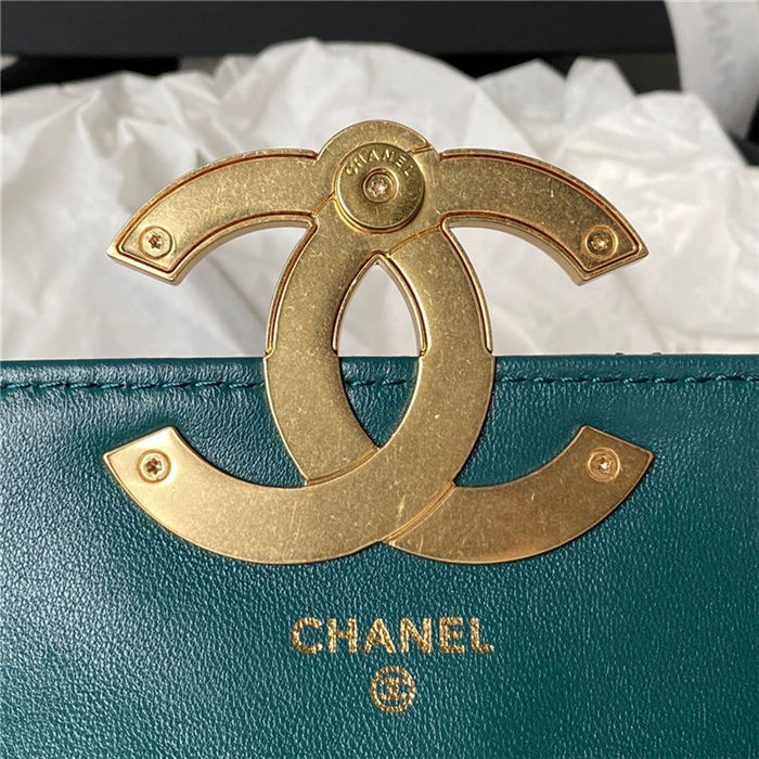 Chanel FLAP PHONE HOLDER WITH CHAIN Shiny Lambskin & Gold-Tone Metal AP3207 Olive A