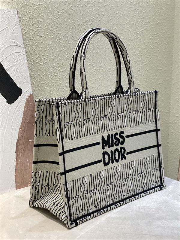 MEDIUM Dior BOOK TOTE Miss Dior Allover Embroidery Khaki High