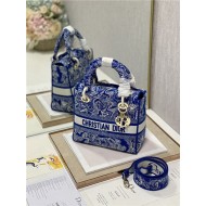 MEDIUM LADY D-LITE BAG Toile de Jouy Reverse Embroidery Royal Blue High