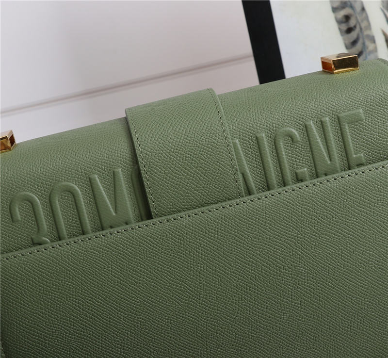 30 MONTAIGNE BAG Grained Calfskin Green High