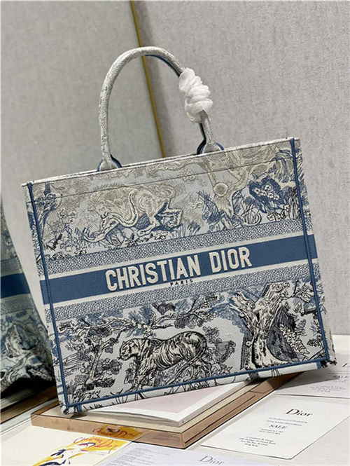 LARGE Dior BOOK TOTE Gradient Toile de Jouy Embroidery Blue High