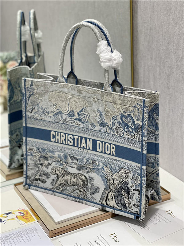 LARGE Dior BOOK TOTE Gradient Toile de Jouy Embroidery Blue High