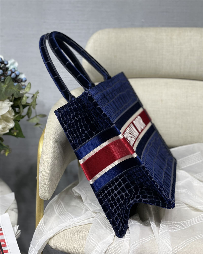 MEDIUM Dior BOOK TOTE Florilegio Embroidery High