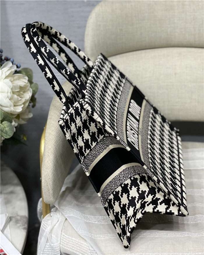 MEDIUM Dior BOOK TOTE Houndstooth Embroidery Black and White High