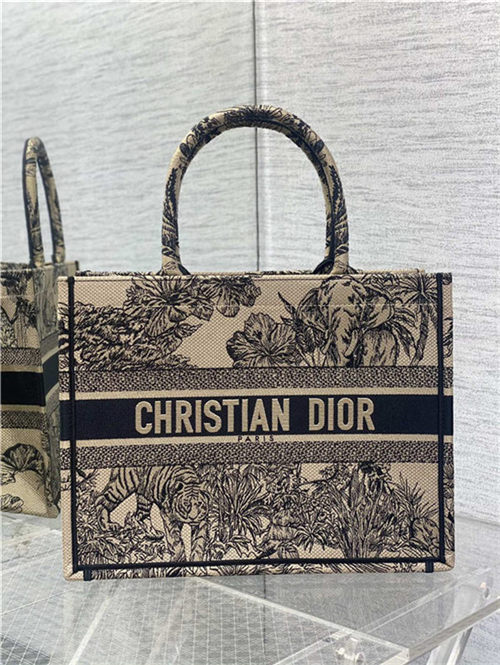 MEDIUM Dior BOOK TOTE Toile de Jouy Voyage Embroidery Beige High