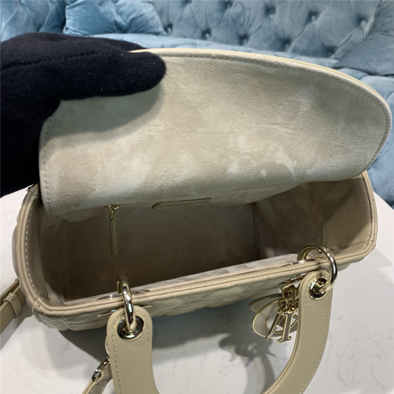 MEDIUM LADY Dior BAG Cannage Lambskin Enamel High 