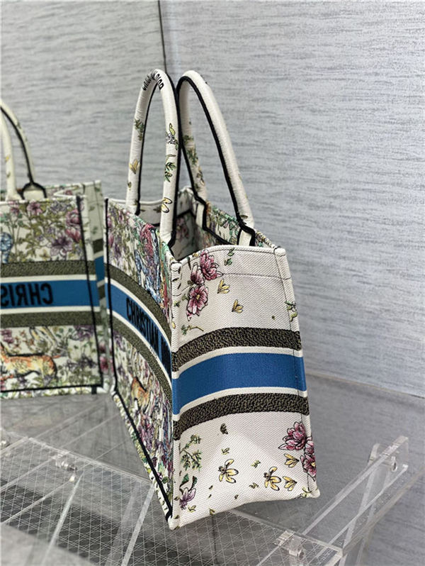 MEDIUM Dior BOOK TOTE Multicolor D-Constellation Embroidery High