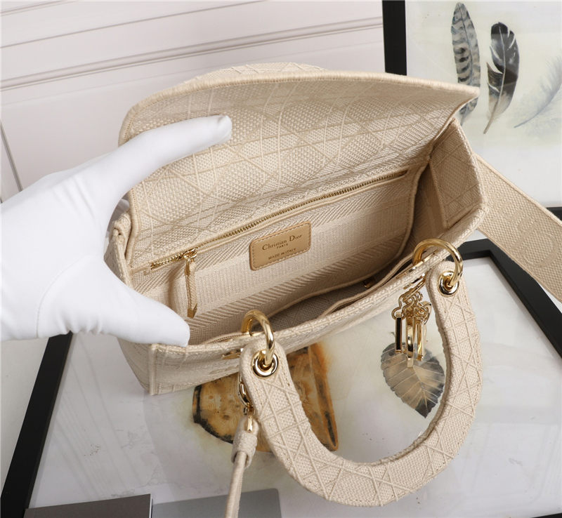 MEDIUM LADY D-LITE BAG Cannage Embroidery Beige High