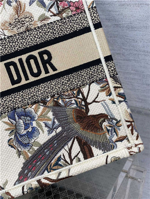 MEDIUM Dior BOOK TOTE Dior Jardin d'Hiver Embroidery White High