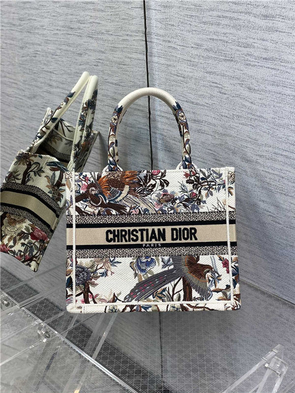 SMALL Dior BOOK TOTE Dior Jardin d'Hiver Embroidery White High