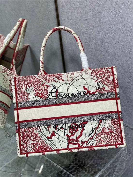 MEDIUM DiorAMOUR Dior BOOK TOTE Red and White D-Royaume d'Amour Embroidery High