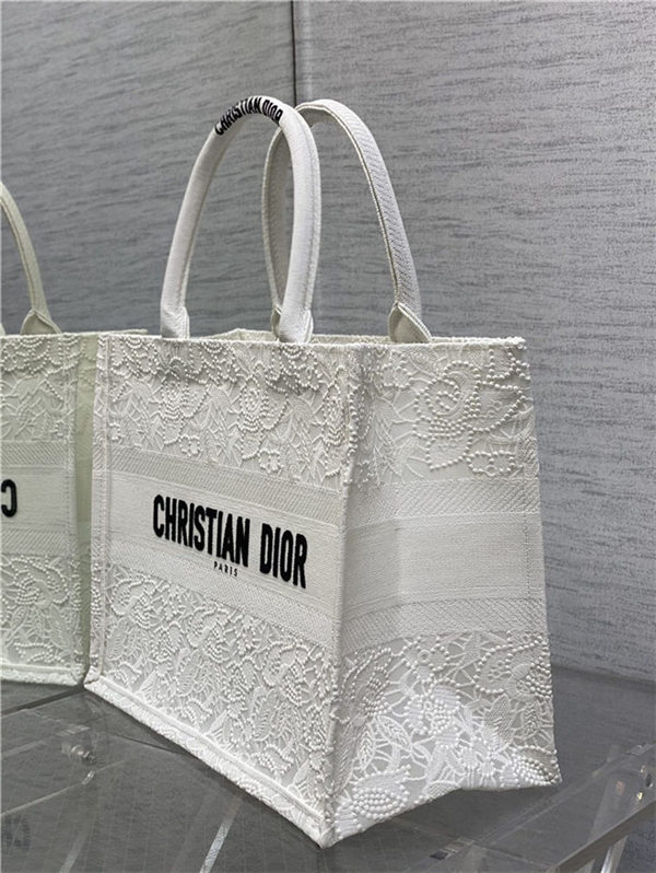 MEDIUM Dior BOOK TOTE D-Lace Embroidery with Macramé Effect High