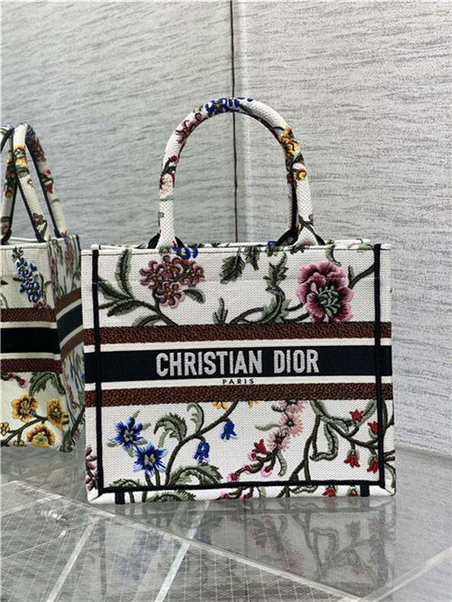 SMALL Dior BOOK TOTE Dior Petites Fleurs Embroidery White High