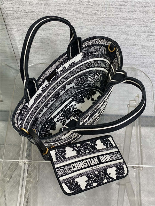 DIOR HAT BASKET BAG Butterfly Bandana Embroidery High