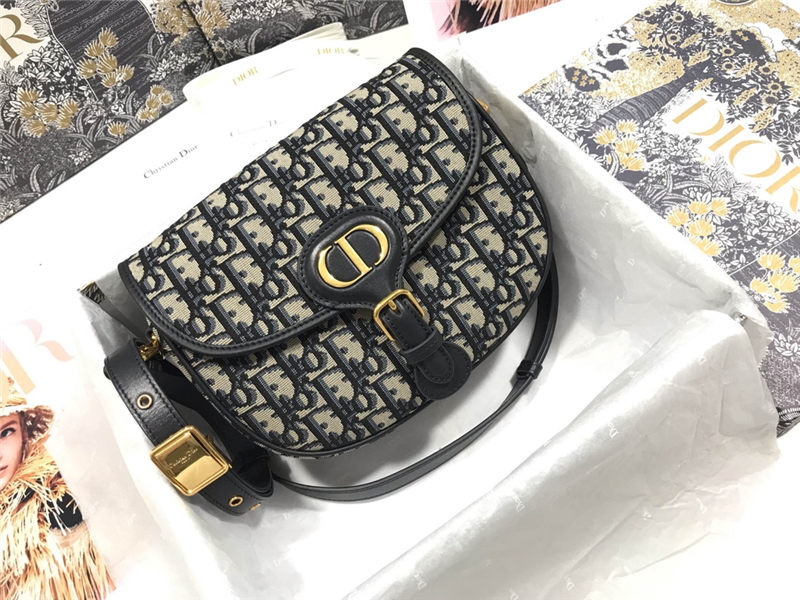 MEDIUM Dior BOBBY BAG Dior Oblique Jacquard Blue High