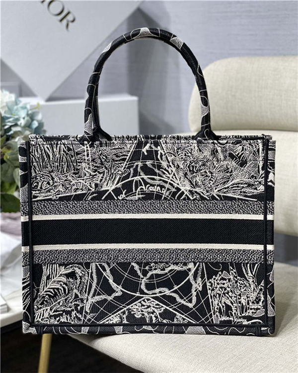 MEDIUM Dior BOOK TOTE Dior Around the World Embroidery Black and White High