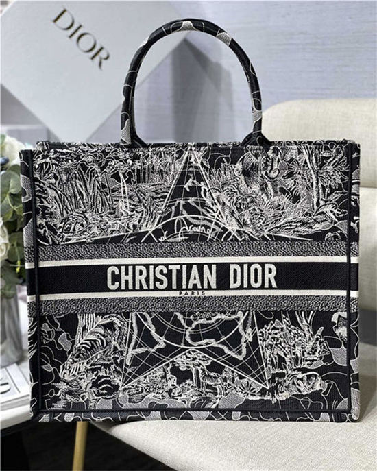 LARGE Dior BOOK TOTE Dior Around the World Embroidery Black and White High