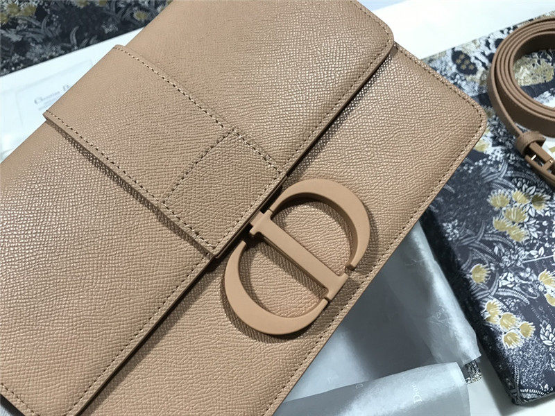 30 MONTAIGNE BAG Ultramatte Grained Calfskin High