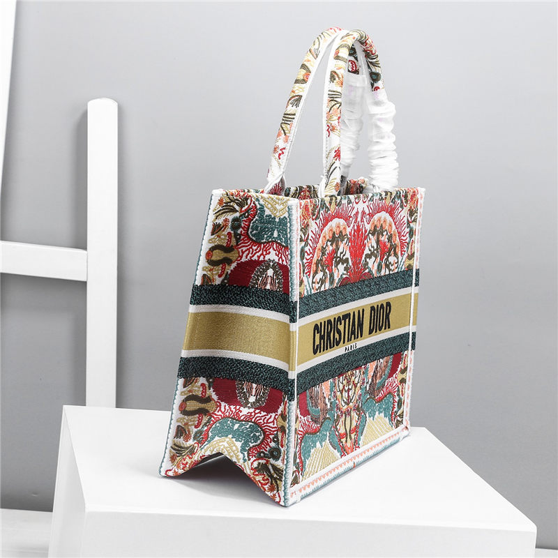 MEDIUM Dior BOOK TOTE Embroidery High