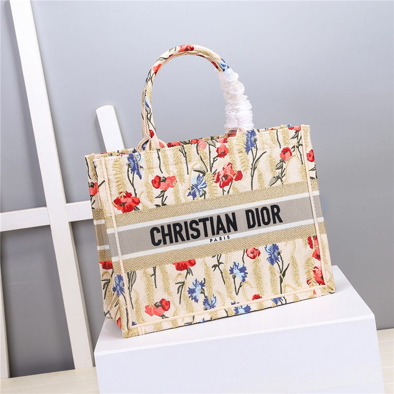 MEDIUM Dior BOOK TOTE Multicolor Dior Hibiscus Embroidery Beige High