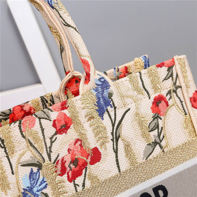 MEDIUM Dior BOOK TOTE Multicolor Dior Hibiscus Embroidery Beige High