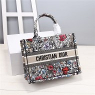 MEDIUM Dior BOOK TOTE Flower Embroidery High