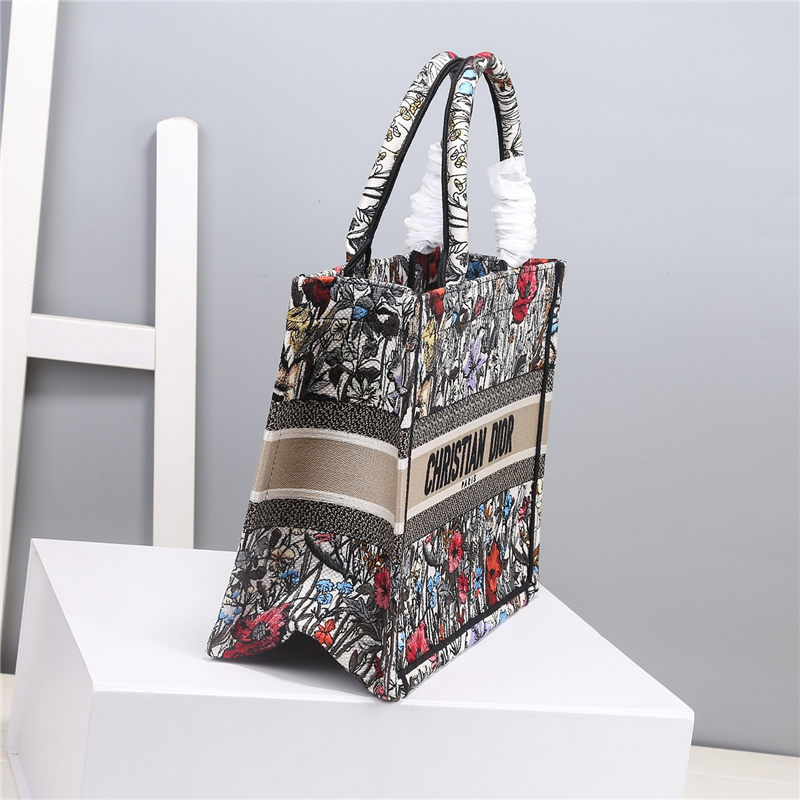 MEDIUM Dior BOOK TOTE Flower Embroidery High