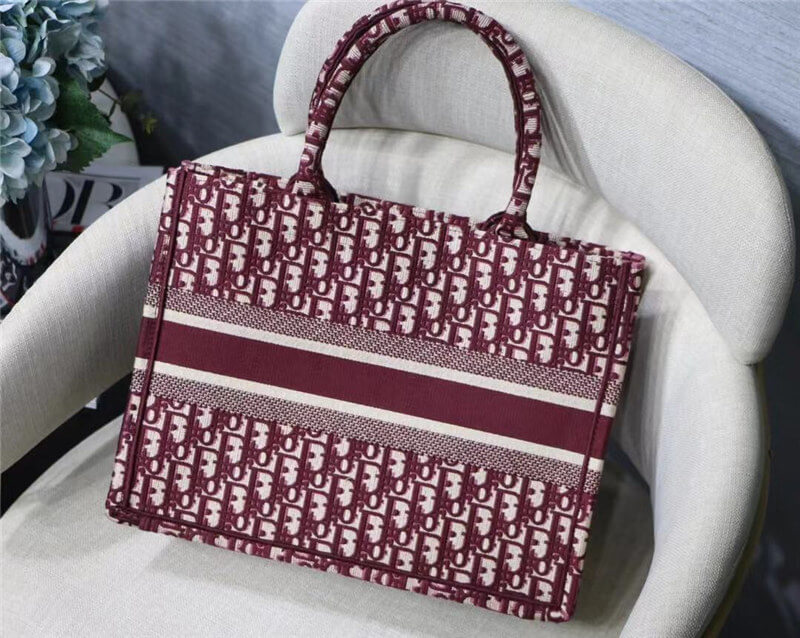 MEDIUM Dior BOOK TOTE Dior Oblique Embroidery Burgundy High