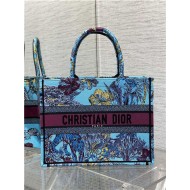 MEDIUM Dior BOOK TOTE Toile de Jouy Voyage Embroidery Blue High