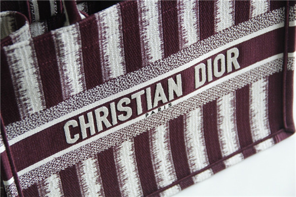 Dior MEDIUM BOOK TOTE Embroidery Burgundy mid