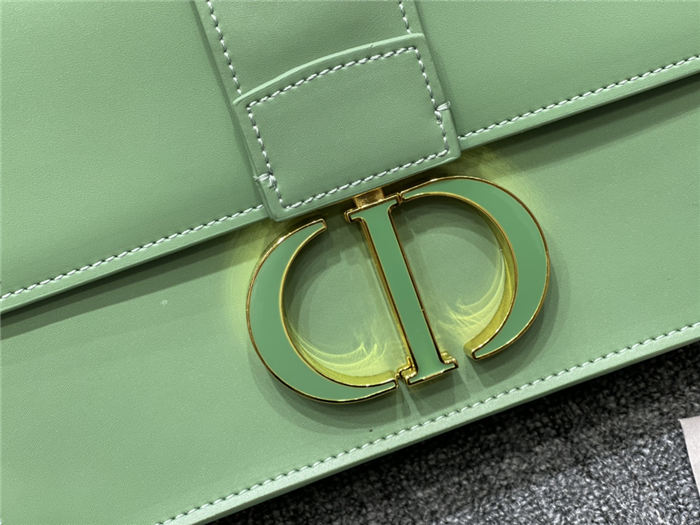 30 MONTAIGNE BAG Grained Calfskin Green mid