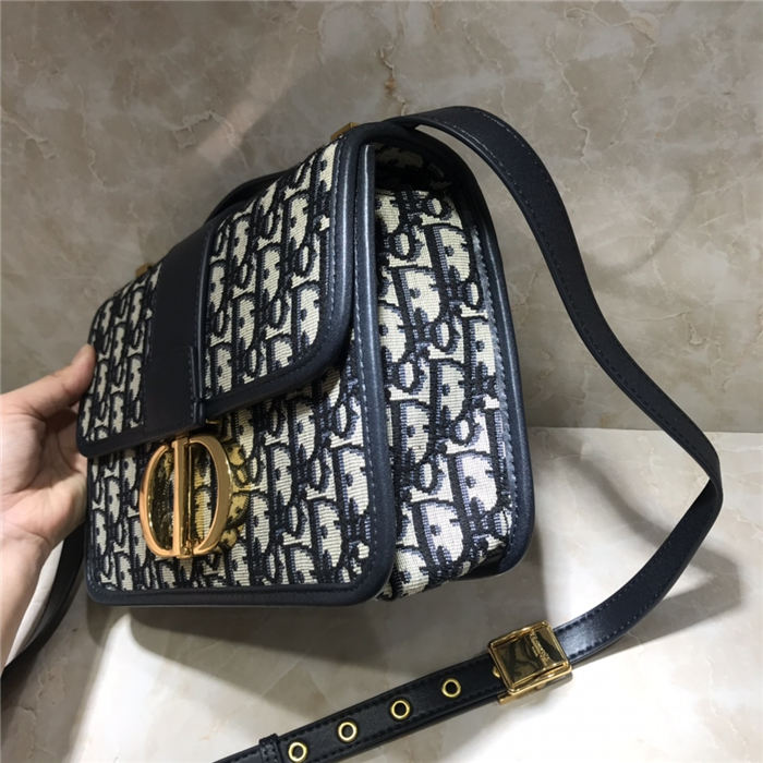 30 MONTAIGNE BAG Blue Dior Oblique Jacquard mid