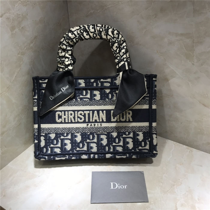 MINI Dior BOOK TOTE Blue Dior Oblique Embroidery mid